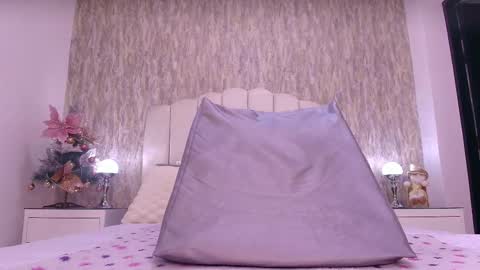 Snapshot of reven_lilith chatting on 17, 12, 2025 REVEN online show from 17, 12, 2025