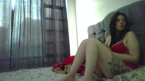 Snapshot of reyalad_mariana chatting on 4, 3, 2025 REYALAD online show from 4, 3, 2025