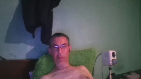 reyes_albert2006 online show from 25, 5, 2026