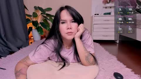 Snapshot of reyniri chatting on 6, 11, 2025 Rein online show from 6, 11, 2025