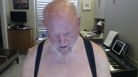 Snapshot of rfreitag01 chatting on 4, 6, 2026 rfreitag01 online show from 4, 6, 2026