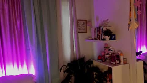 Snapshot of rhaenyra_ chatting on 9, 6, 2026 Rhaenyra online show from 9, 6, 2026