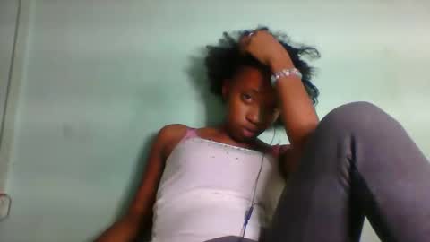 Snapshot of rhesa404090 chatting on 10, 3, 2026 rhesa404090 online show from 10, 3, 2026