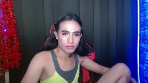 rhianesassy online show from 5, 1, 2025