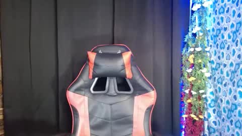 rhianesassy online show from 3, 2, 2025