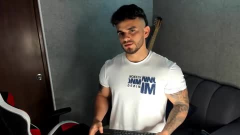 ricardogonzalez666 online show from 1, 10, 2025