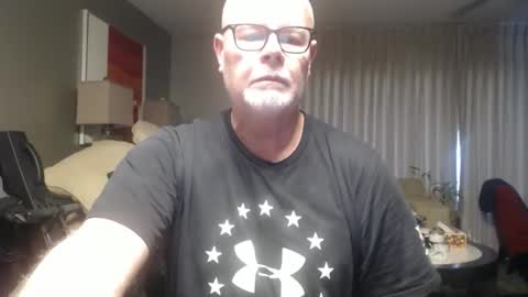 Snapshot of rich32937 chatting on 22, 3, 2026 rich32937 online show from 22, 3, 2026