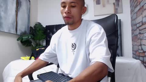 richar_voller online show from 27, 12, 2024