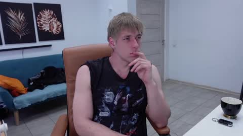 Snapshot of richard_hards chatting on 21, 5, 2026 RICHARD HARDS online show from 21, 5, 2026