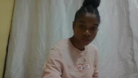 Snapshot of richella34 chatting on 5, 7, 2026 richella34 online show from 5, 7, 2026