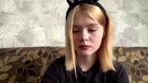 Snapshot of richellearmentrout chatting on 24, 6, 2026 jenny online show from 24, 6, 2026