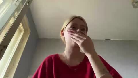 Snapshot of richellearmentrout chatting on 30, 6, 2026 jenny online show from 30, 6, 2026