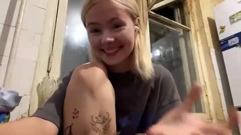 Snapshot of richellearmentrout chatting on 21, 7, 2026 jenny online show from 21, 7, 2026