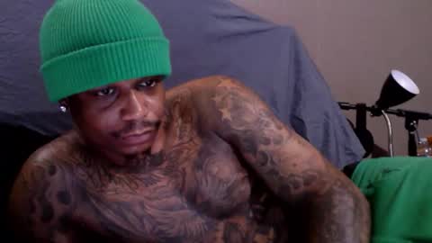 Snapshot of rickavelli chatting on 30, 11, 2025 Rick online show from 30, 11, 2025