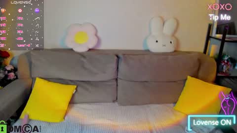 Snapshot of ricki_bloom chatting on 17, 7, 2026 Ricki online show from 17, 7, 2026