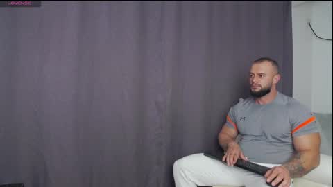 Snapshot of rickymiami1 chatting on 28, 9, 2025 rickymiami1 online show from 28, 9, 2025