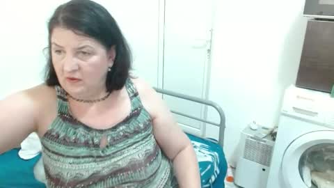 Snapshot of ridemerafsuzana chatting on 8, 10, 2025 Ridemeraf online show from 8, 10, 2025