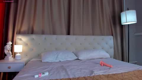 rihanna_walker online show from 18, 9, 2025