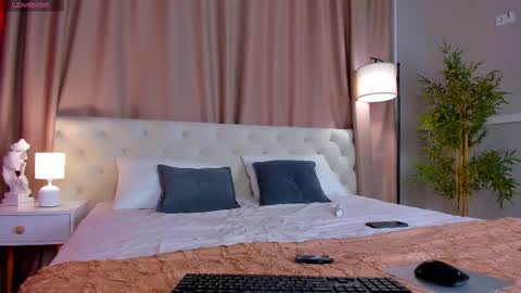 rihanna_walker online show from 23, 10, 2025