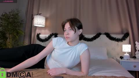 rihanna_walker online show from 2, 12, 2025