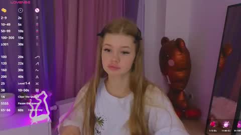 Snapshot of riinaaa chatting on 10, 6, 2026 Rina online show from 10, 6, 2026