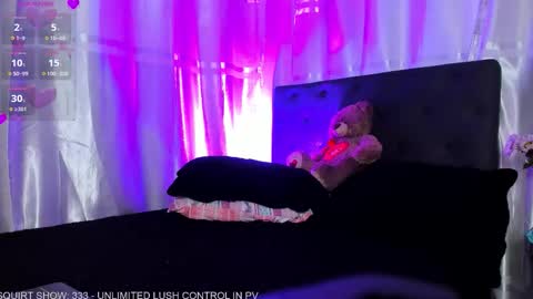 Snapshot of riley_black chatting on 11, 11, 2025 Bela online show from 11, 11, 2025