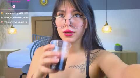 Riley Sierra online show from 28, 12, 2024