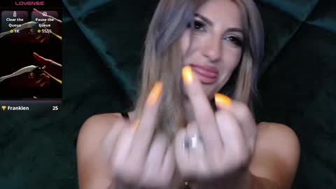 rileylannax online show from 13, 5, 2026