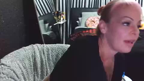 rileyraerhoads online show from 17, 10, 2025