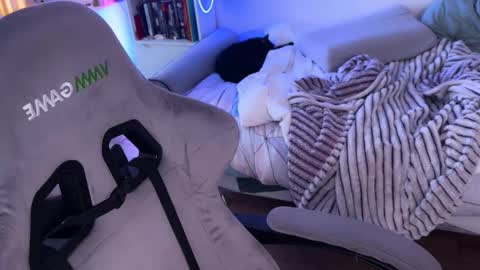 Snapshot of ripper_66 chatting on 6, 10, 2025 DianaBrite fansl y online show from 6, 10, 2025