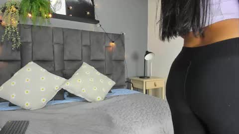 RIRI  online show from 11, 10, 2025