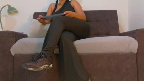 Snapshot of ririibrunette__ chatting on 5, 6, 2026 RIRI online show from 5, 6, 2026