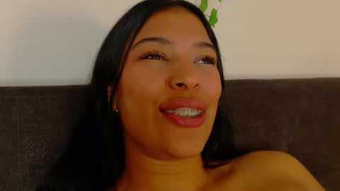 Snapshot of ririibrunette__ chatting on 11, 6, 2026 RIRI online show from 11, 6, 2026
