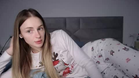 Snapshot of rita_orra chatting on 20, 11, 2025 Rita online show from 20, 11, 2025