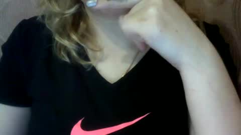 Snapshot of riveramaureen chatting on 16, 12, 2024 RiveraMaureen online show from 16, 12, 2024