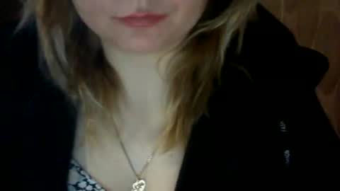 Snapshot of riveramaureen chatting on 21, 1, 2025 RiveraMaureen online show from 21, 1, 2025