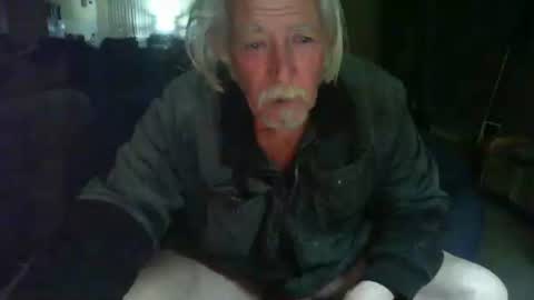 Snapshot of riverratggg chatting on 1, 1, 2025 riveratggg online show from 1, 1, 2025