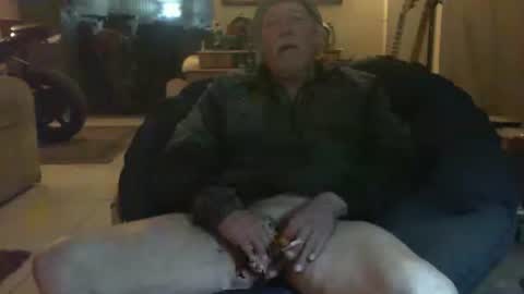 Snapshot of riverratggg chatting on 18, 9, 2025 riveratggg online show from 18, 9, 2025