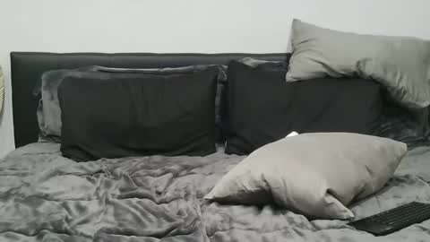 RJandScooterRJ-black guySc-white guy online show from 25, 11, 2025