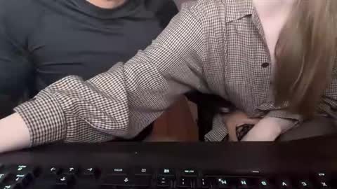 Snapshot of rmariarob chatting on 8, 4, 2026 couplesexhot online show from 8, 4, 2026