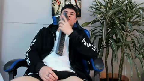 Roan Birkin online show from 30, 4, 2026