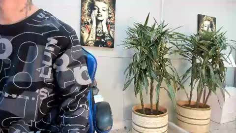 Roan Birkin online show from 25, 6, 2026