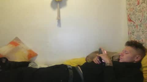 Snapshot of roastingcorn chatting on 11, 3, 2025 RoastingCorn online show from 11, 3, 2025