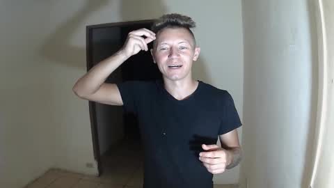 Snapshot of roastingcorn chatting on 12, 10, 2025 RoastingCorn online show from 12, 10, 2025