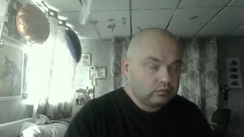 rob18997 online show from 4, 11, 2025