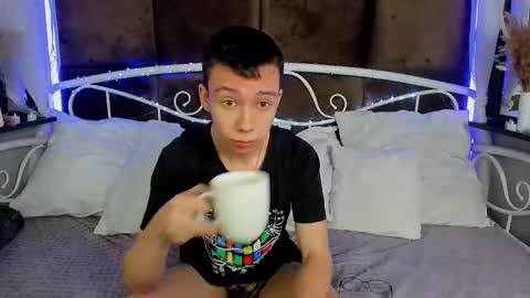 Snapshot of robbie_ross chatting on 8, 1, 2026 Robbie online show from 8, 1, 2026