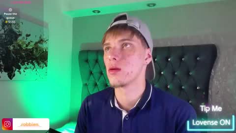 Snapshot of robbinblaze chatting on 15, 4, 2026 Robbin online show from 15, 4, 2026