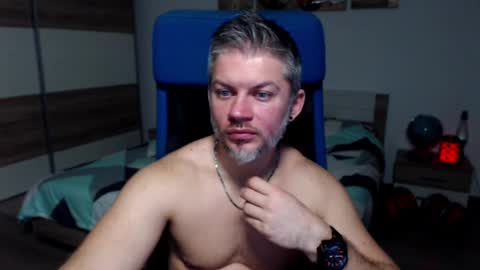Snapshot of robbyshawz chatting on 12, 1, 2025 robbyshawz online show from 12, 1, 2025