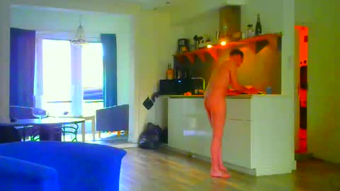 Snapshot of rober10000 chatting on 28, 10, 2025 rober10000 online show from 28, 10, 2025