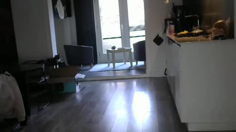 Snapshot of rober10000 chatting on 17, 11, 2025 rober10000 online show from 17, 11, 2025